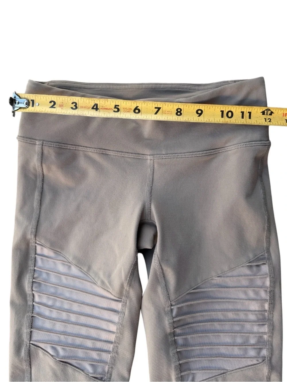 ALO Yoga Moto-Detail High-Waist Leggings in Taupe